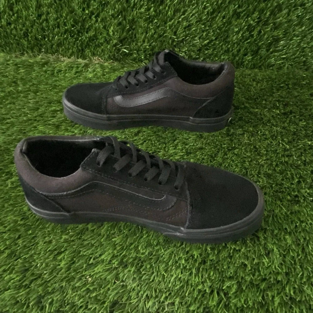 Vans Old Skool Sneaker‎ Shoe Triple Black Suede Canvas Youth Size 3 Sk8